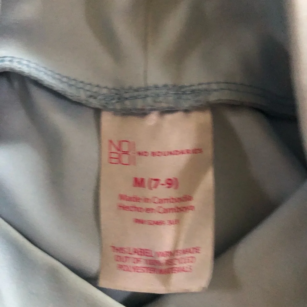No Boundaries Light Blue Sleeveless Spring Top - Picture 8 of 8